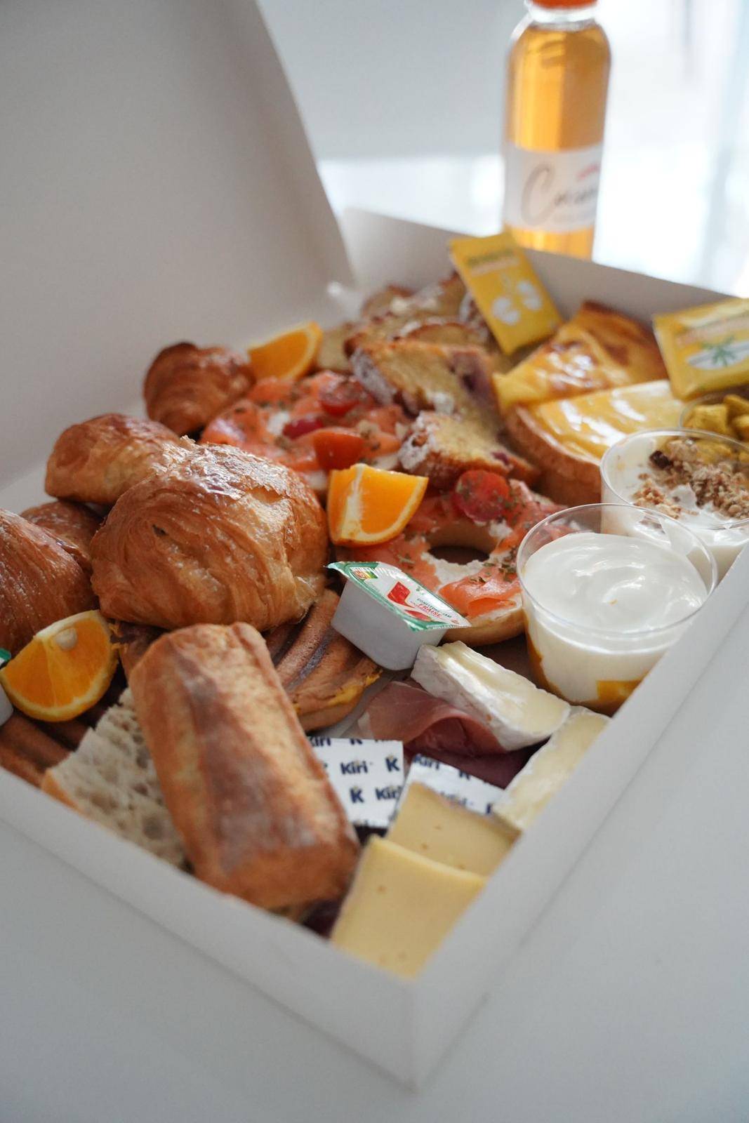 Brunch CocoonBox - Livraison de brunchs à Clermont-Ferrand et agglomération | Contenu de la Box « Délicieuse » Family à 51 €