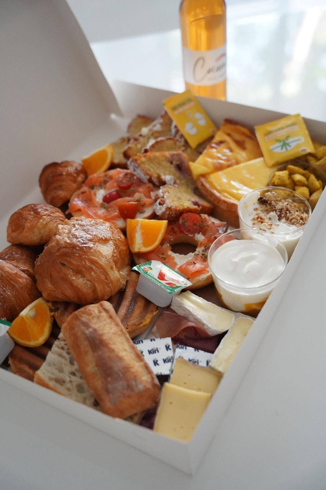 Brunch CocoonBox - Livraison de brunchs à Clermont-Ferrand et agglomération | Contenu de la Box « Délicieuse » Family à 51 €