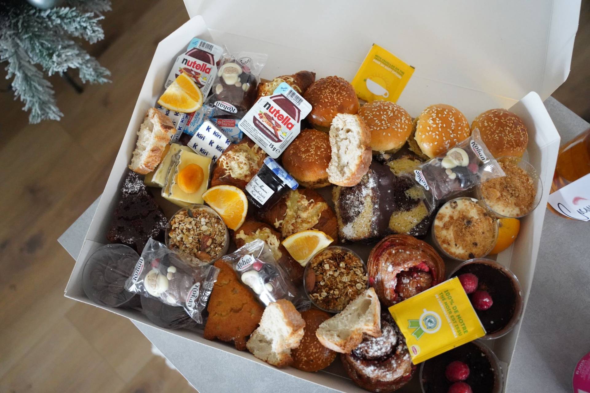 Brunch CocoonBox - Livraison de brunchs à Clermont-Ferrand et agglomération | Contenu de la « Christmas Box » Family à 53 €