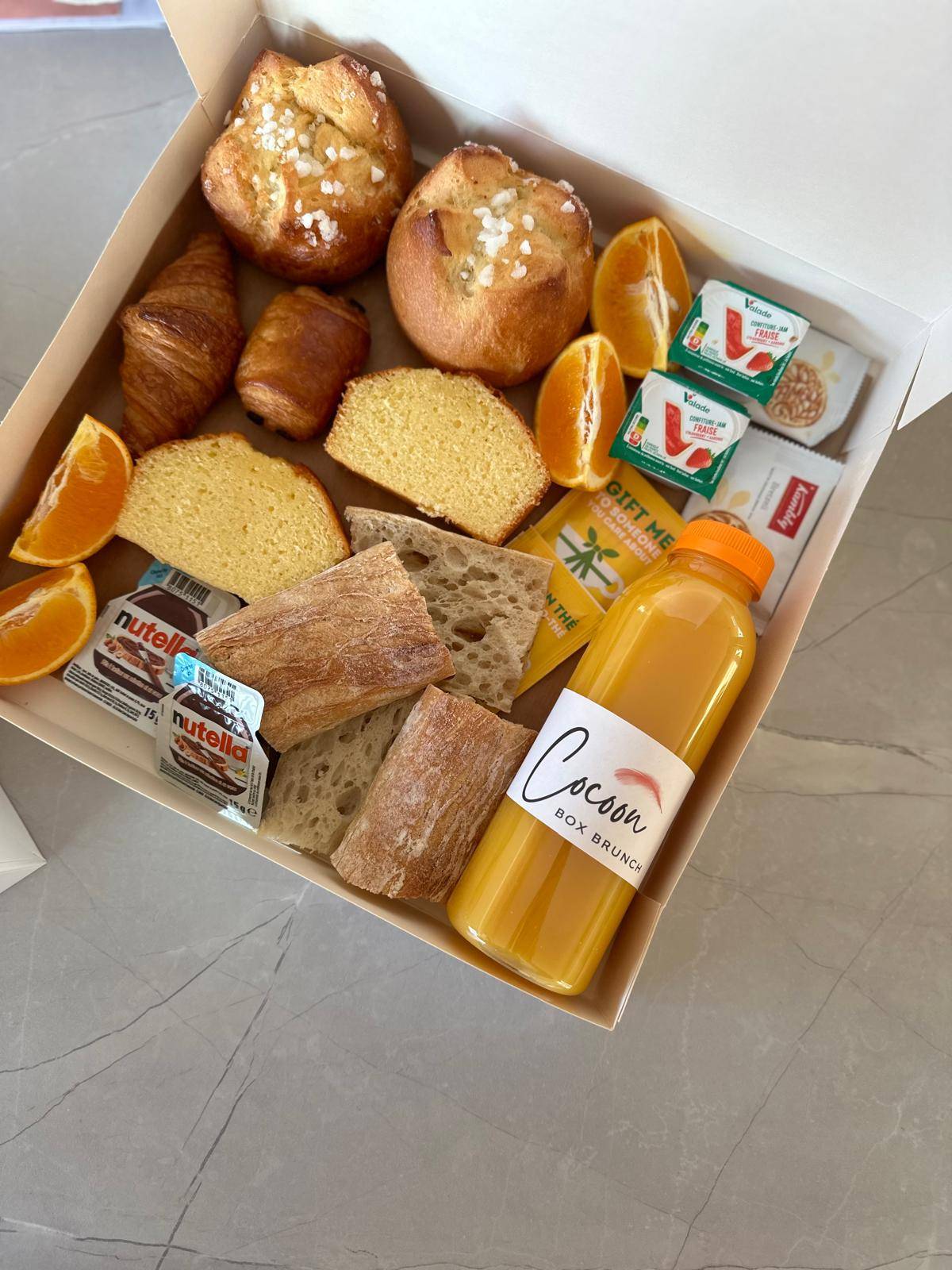 Brunch CocoonBox - Livraison de brunchs à Clermont-Ferrand et agglomération | Contenu de la Box P’tit Déj’ à 21,5 €